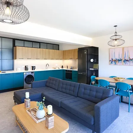 Dione Seaside Apartment Hersonissos (Crete)